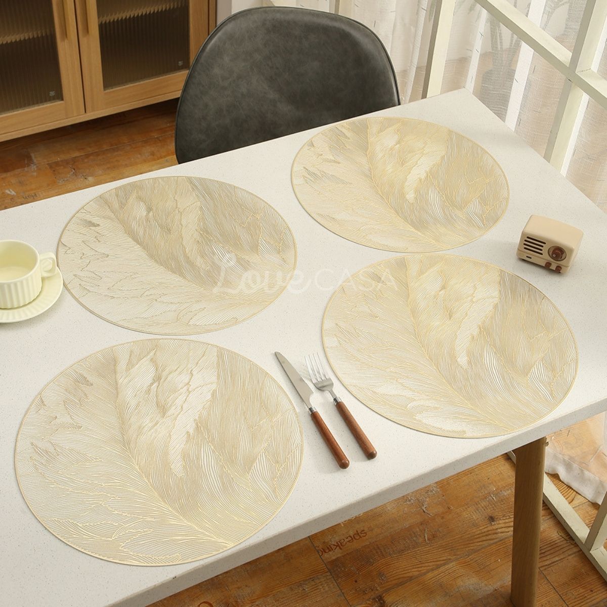 Jogo Americano Sousplat 38cm Redondo em PVC Dourado Mesa Posta Impermeável