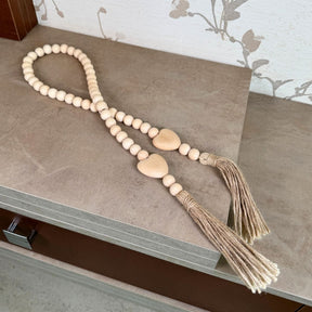 Colar de Mesa Decorativo em Madeira Bege Corações