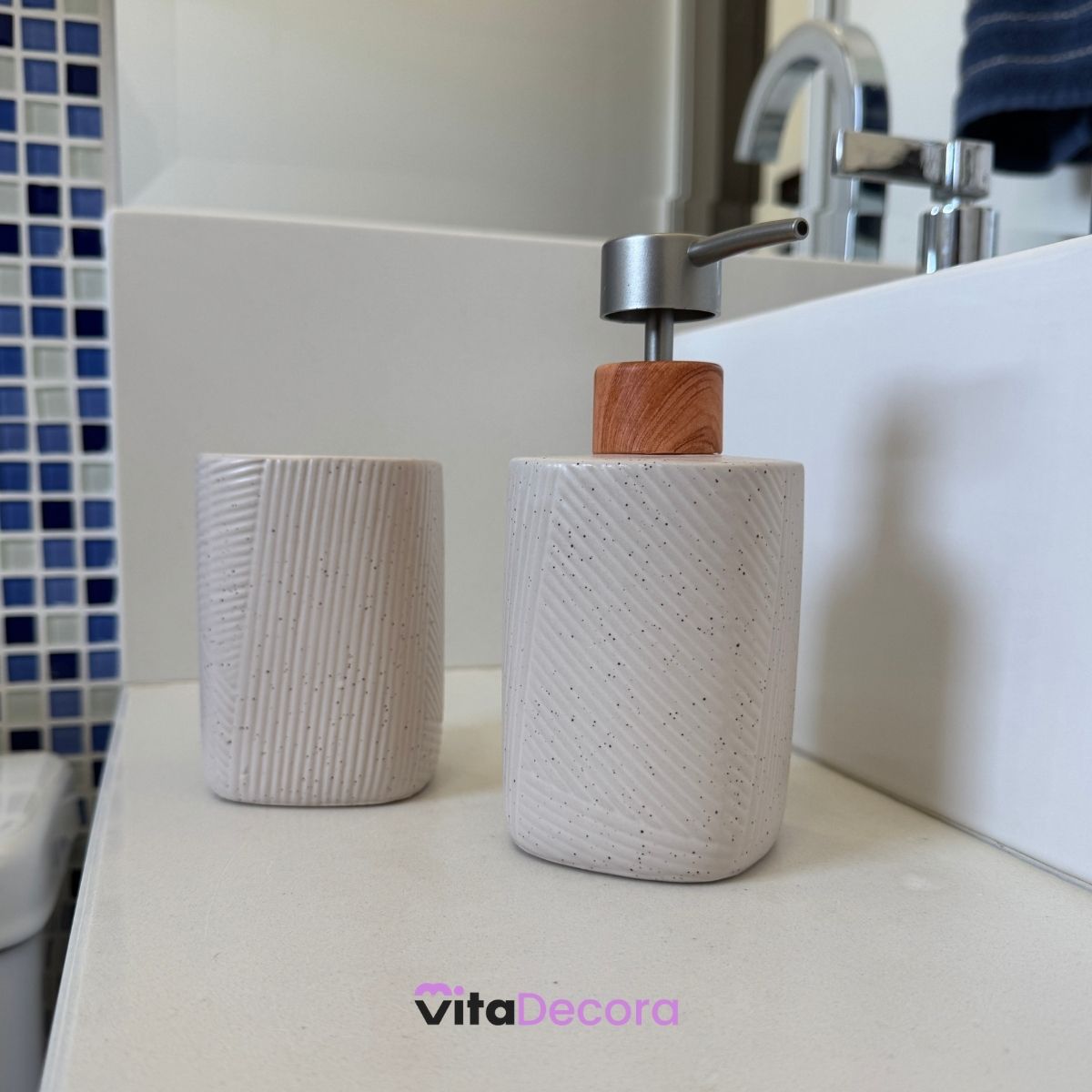 Kit Lavabo Conjunto Dispenser e Porta Escovas Porcelana 2 Peças