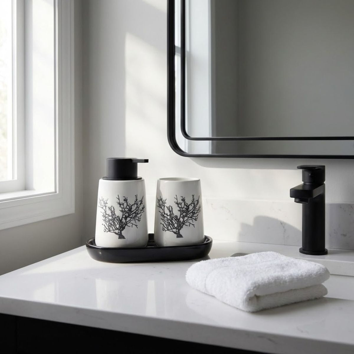 Kit Banheiro Lavabo Conjunto Saboneteira Dispenser Porta Treco Porcelana 3 Peças