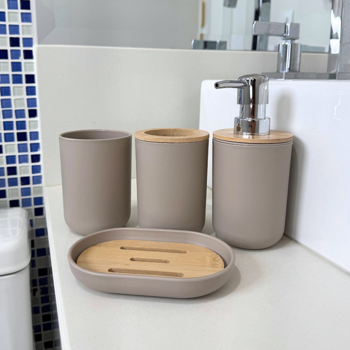 Kit Banheiro Lavabo Elegance – 5 Peças Dispenser, Porta Sabão e Porta-Objetos em Bambu