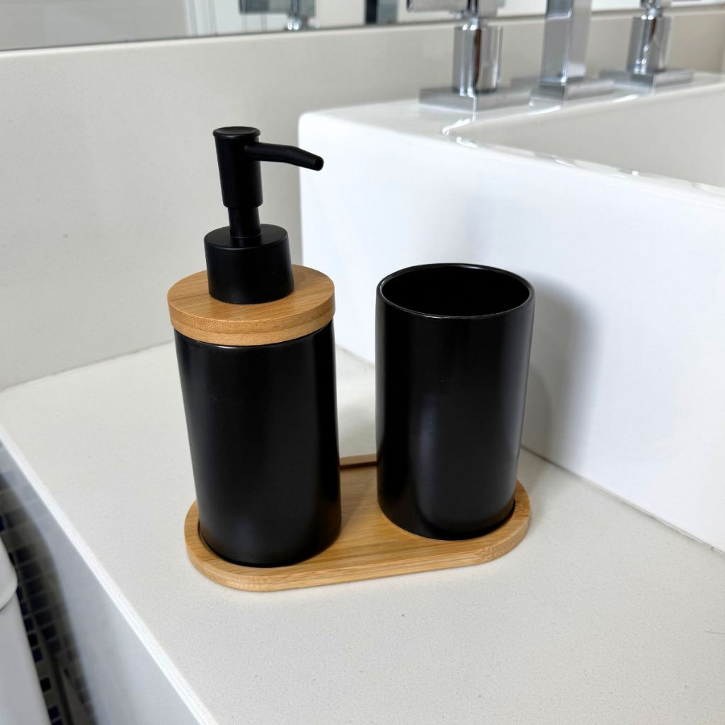 Kit Banheiro Minimalist - Conjunto Saboneteira e Porta Escova Porcelana com Base Bambu 3 Peças