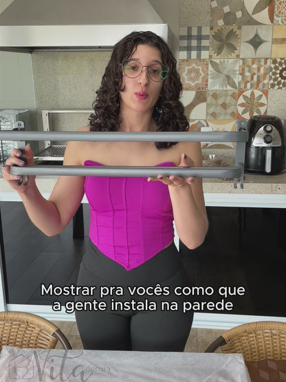 Porta-Toalhas Retrátil em Alumínio com Adesivos + 2un Porta Shampoo de BRINDE!